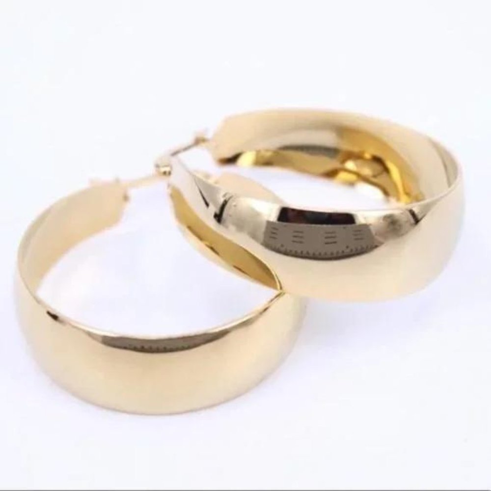 18K YELLOW GOLD 2” ROUND CHUNKY HOOP EARRINGS, BEAUTIFUL EARRINGS, CUTE EARRINGS - Picture 2 of 5